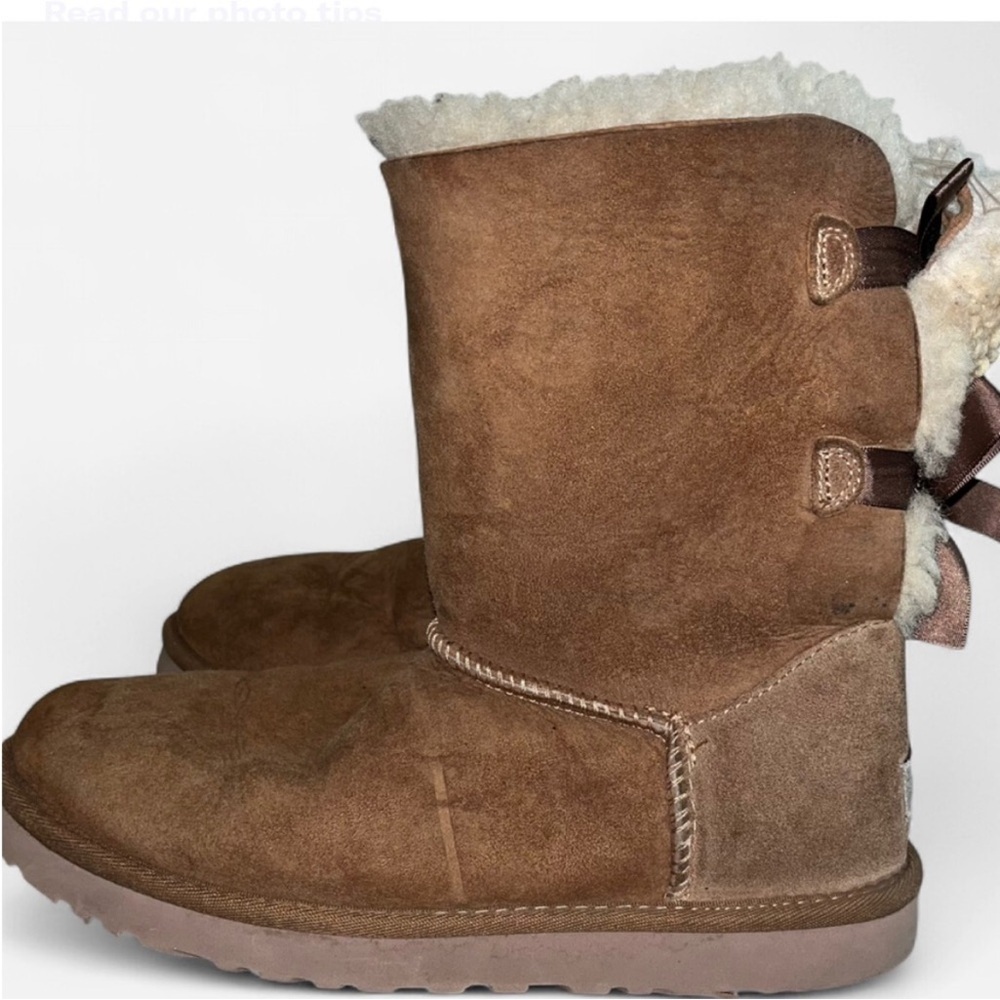 UGG Tan Boots with Cream Shearling and Bows - Picture 2 of 4